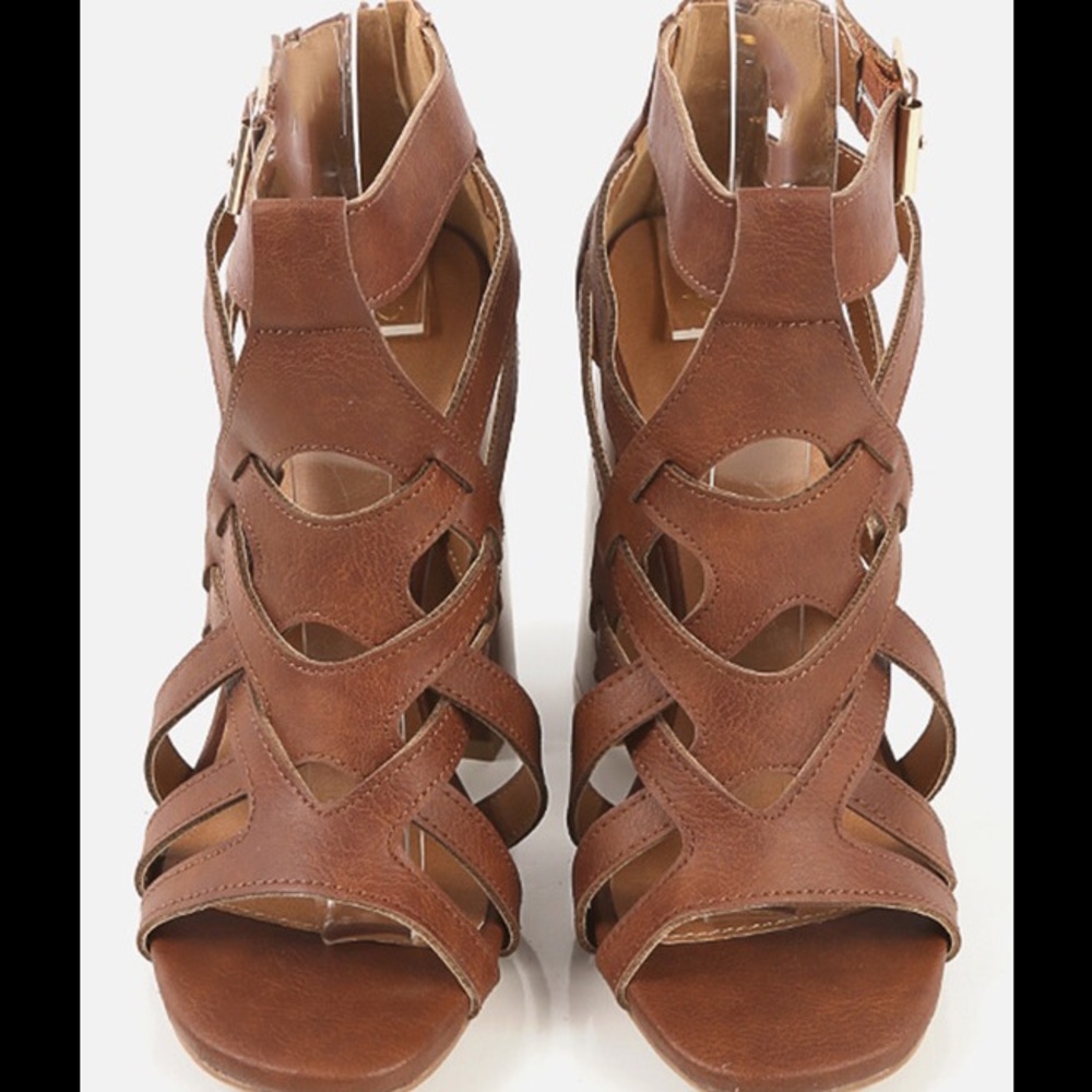 Cognac Heels - Picture 2 of 2